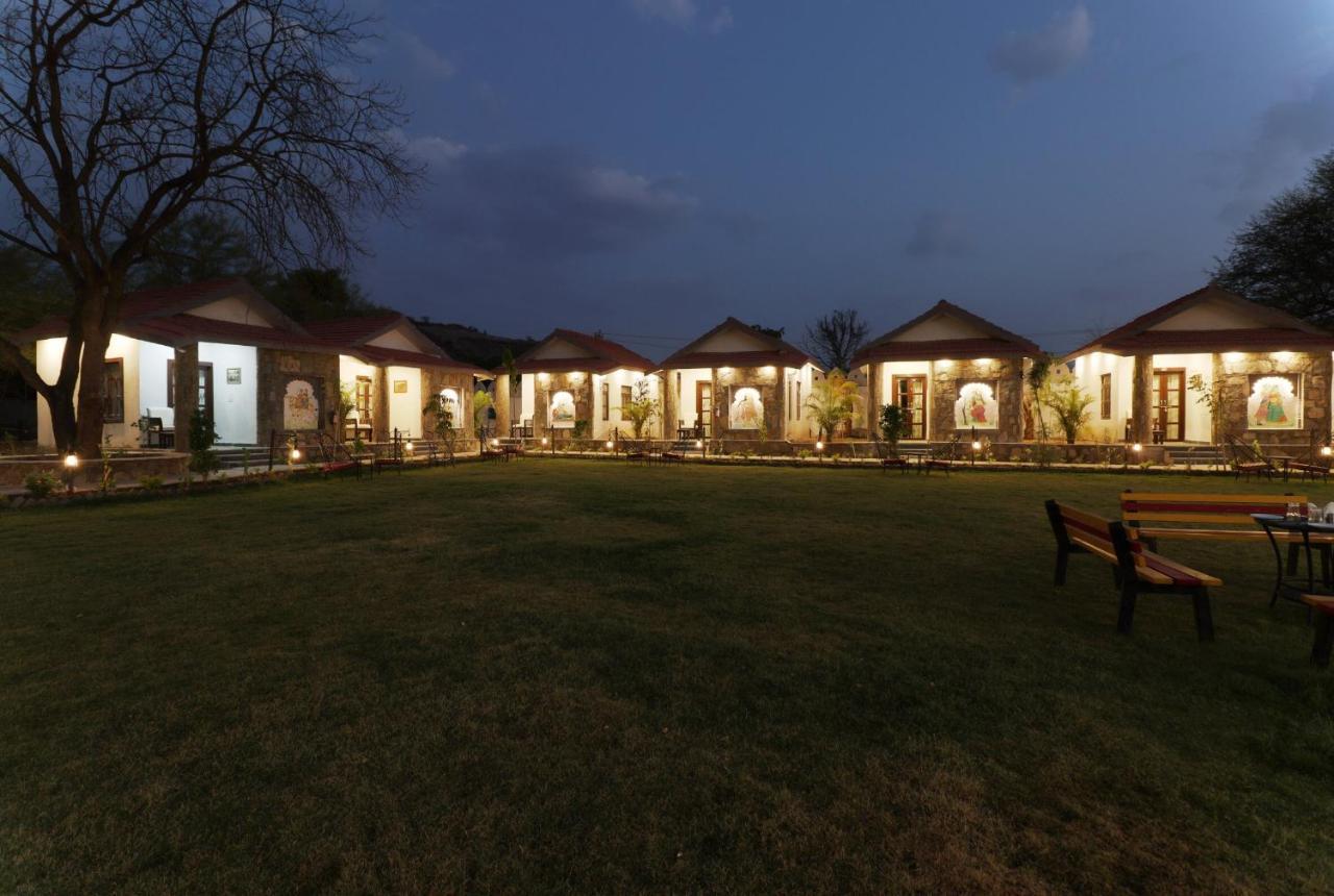 Keshav Resort Udaipur Exteriör bild