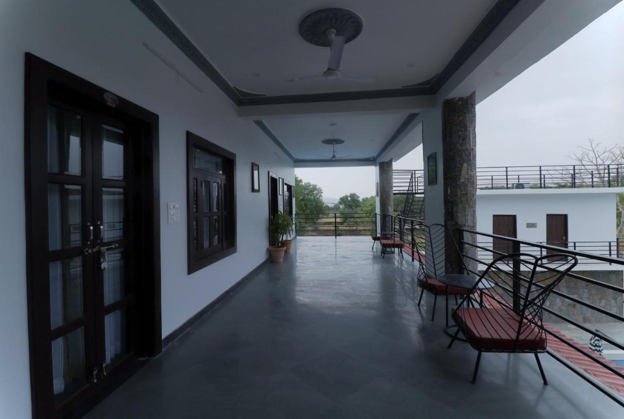Keshav Resort Udaipur Exteriör bild
