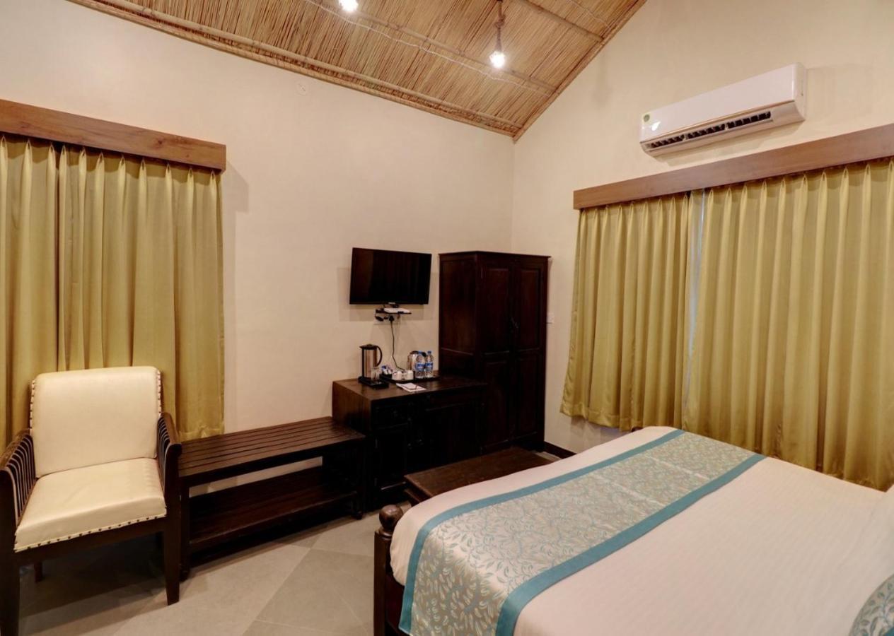 Keshav Resort Udaipur Exteriör bild