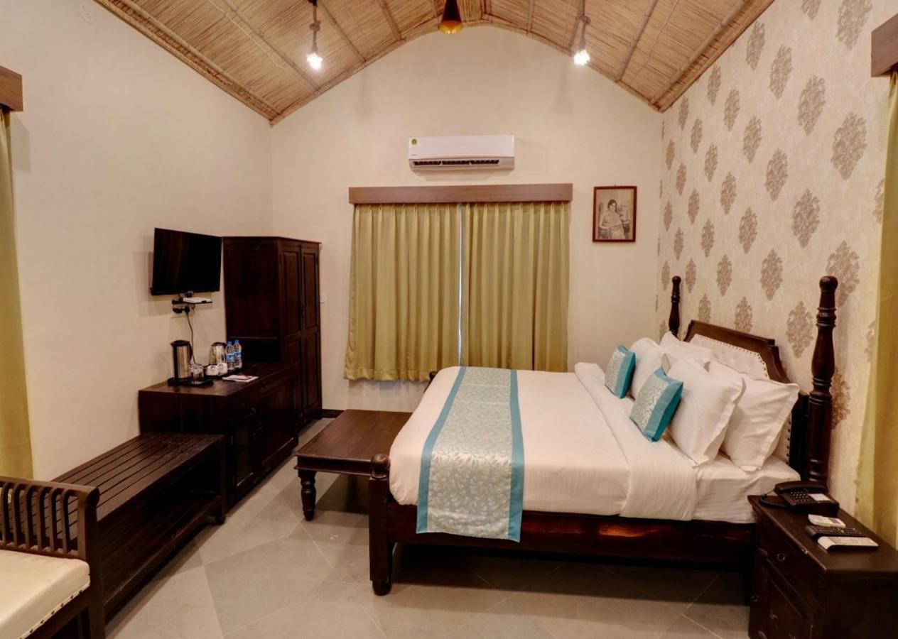 Keshav Resort Udaipur Exteriör bild