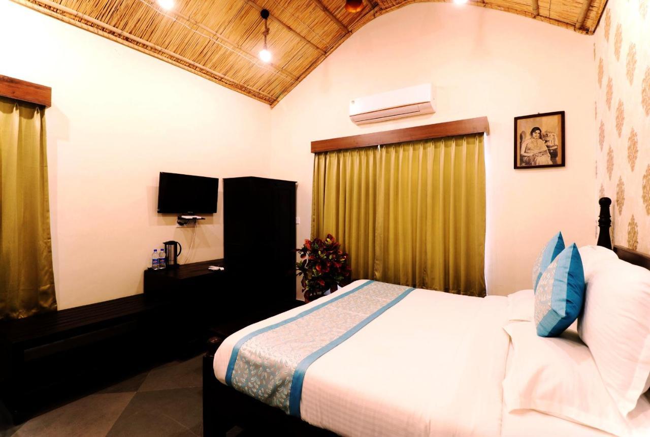 Keshav Resort Udaipur Exteriör bild