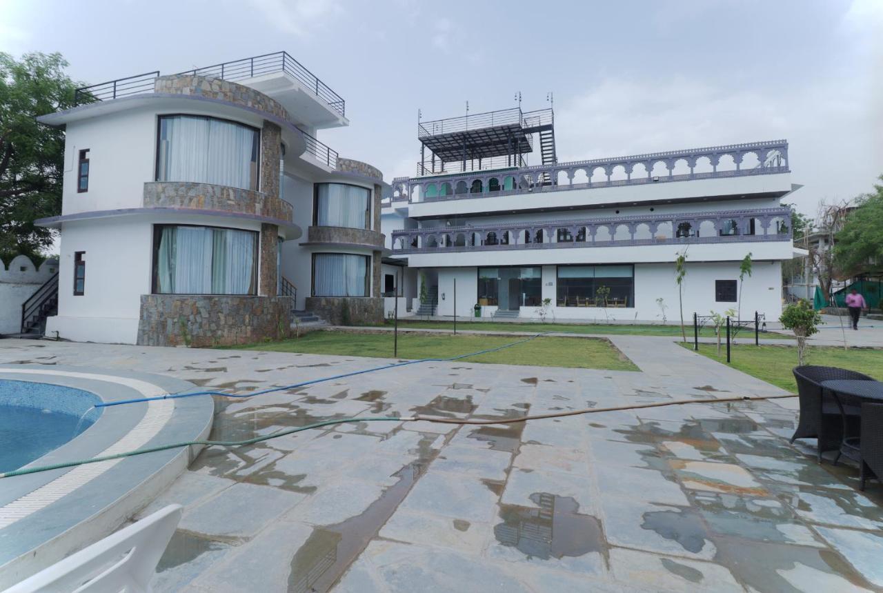 Keshav Resort Udaipur Exteriör bild