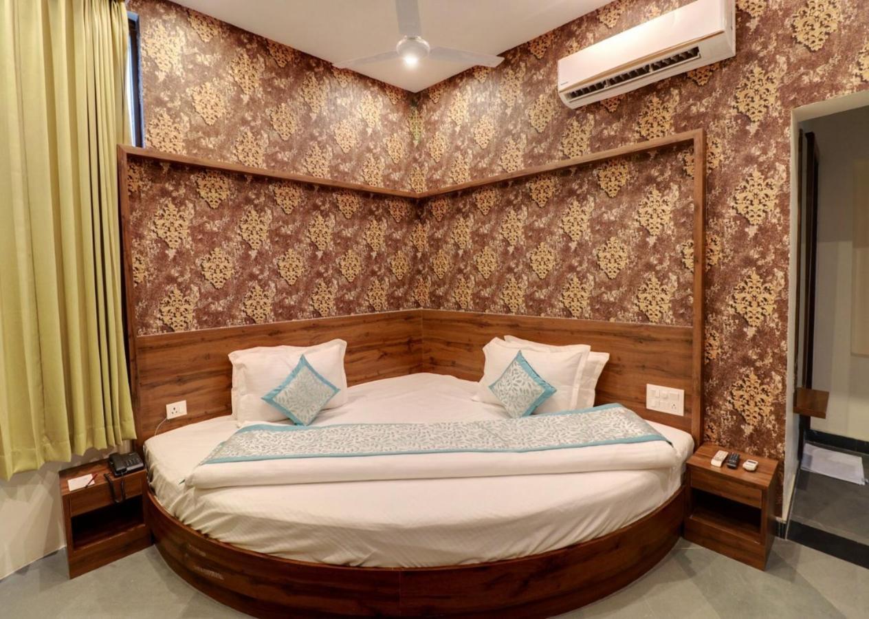 Keshav Resort Udaipur Exteriör bild
