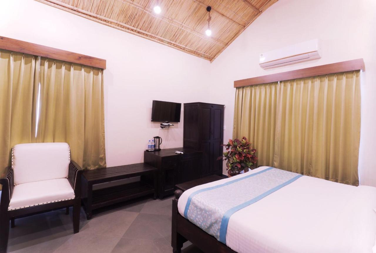 Keshav Resort Udaipur Exteriör bild