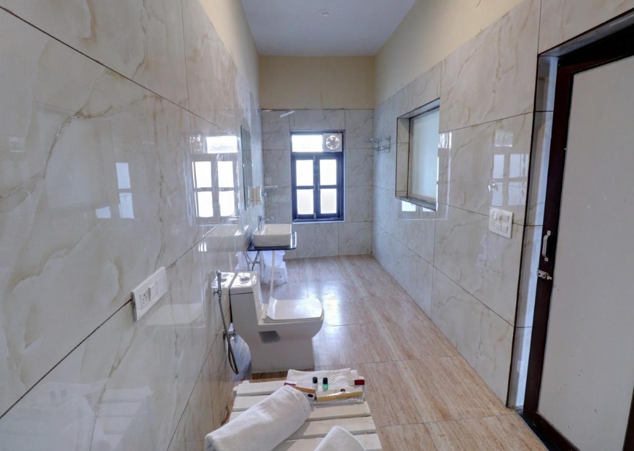 Keshav Resort Udaipur Exteriör bild