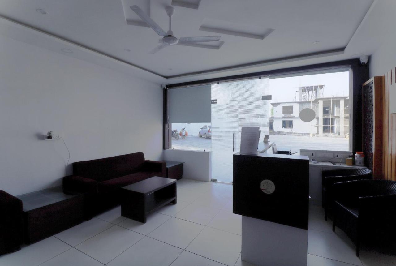 Keshav Resort Udaipur Exteriör bild